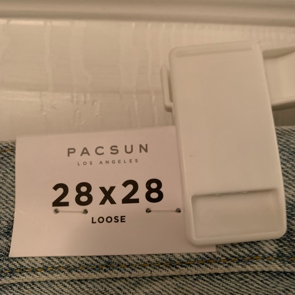 Jeans - Picture 7 of 8